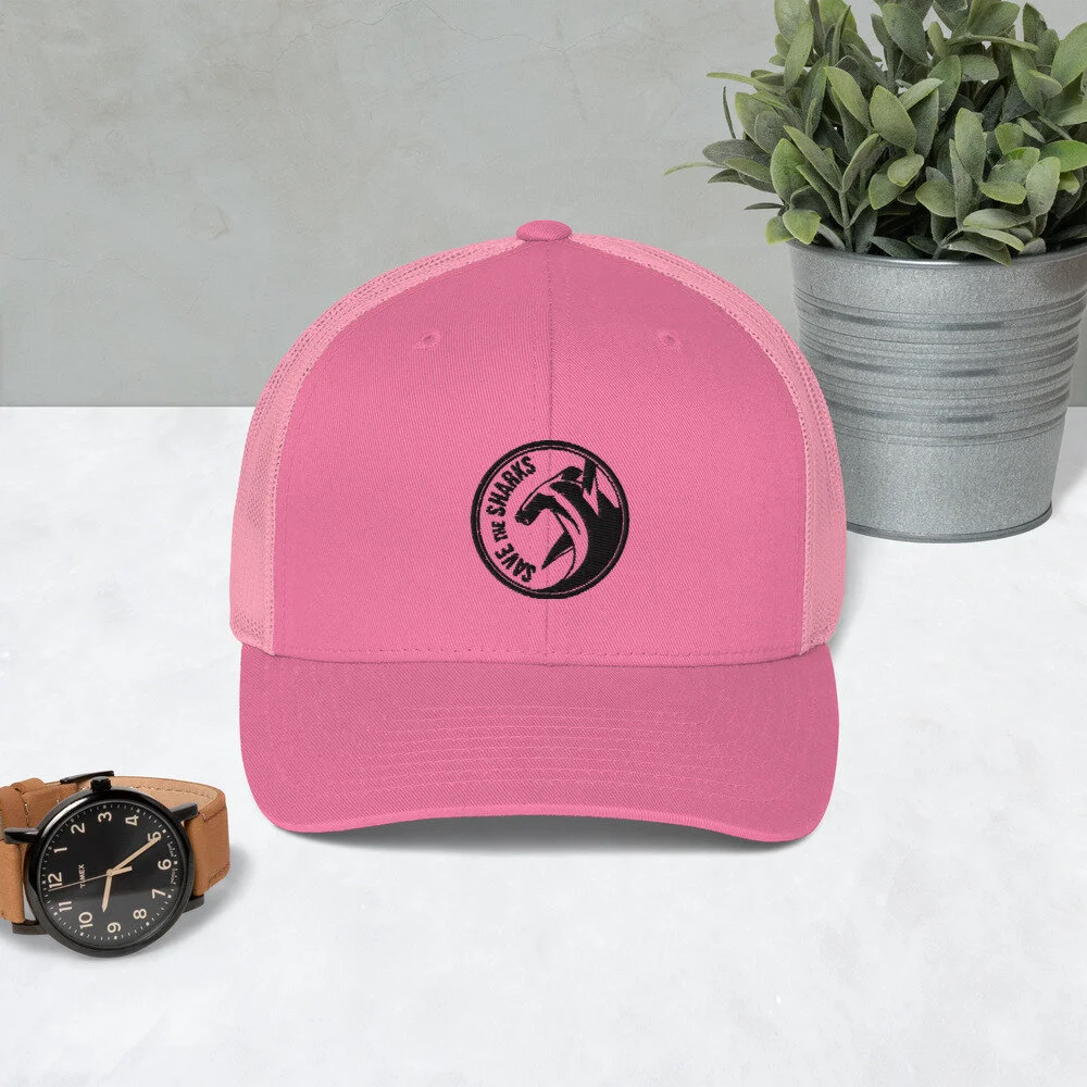 Logo_Black_Trasp_mockup_Front_Flat-Lifestyle_Pink.jpg