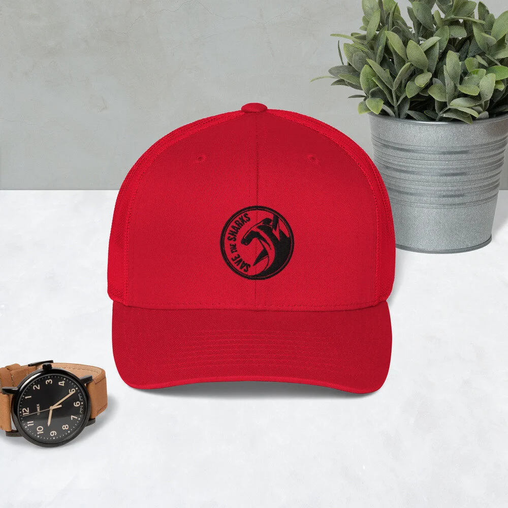 Logo_Black_Trasp_mockup_Front_Flat-Lifestyle_Red.jpg