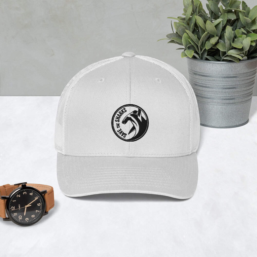 Logo_Black_Trasp_mockup_Front_Flat-Lifestyle_White.jpg