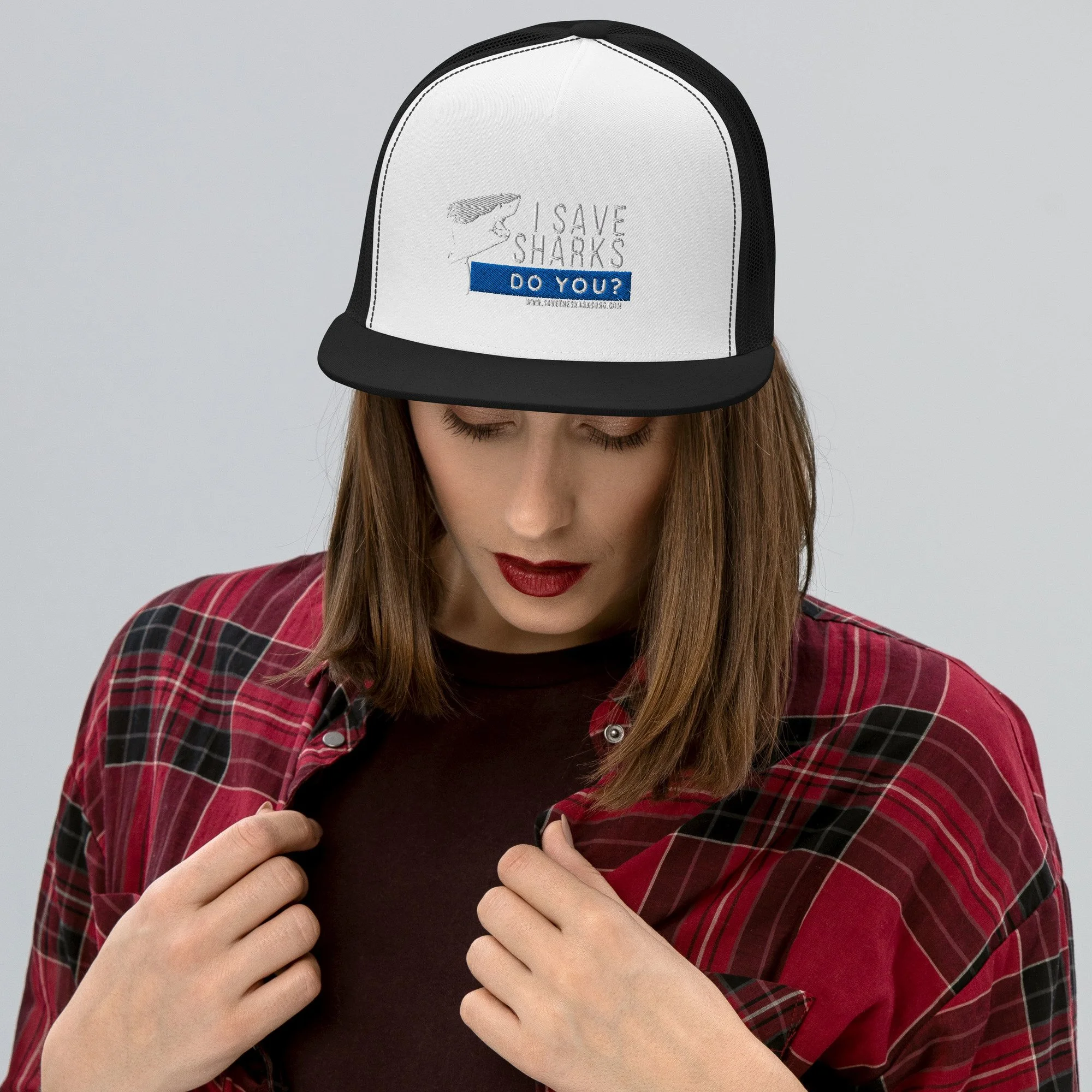 5-panel-trucker-cap-black-white-black-front-6a42c4f21b3ef.jpg