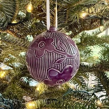 Ornament mod flowers plum.jpg