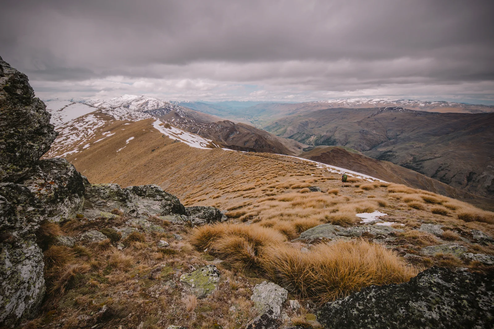 Crown Peak views of Wanaka (that bluey valley) and the Pisa range to the right.