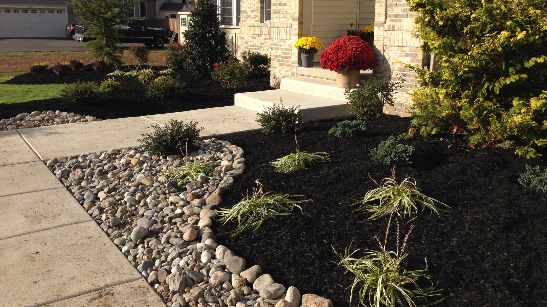 DiBiase-Landscaping_Projects-7-WebsiteBanner.png