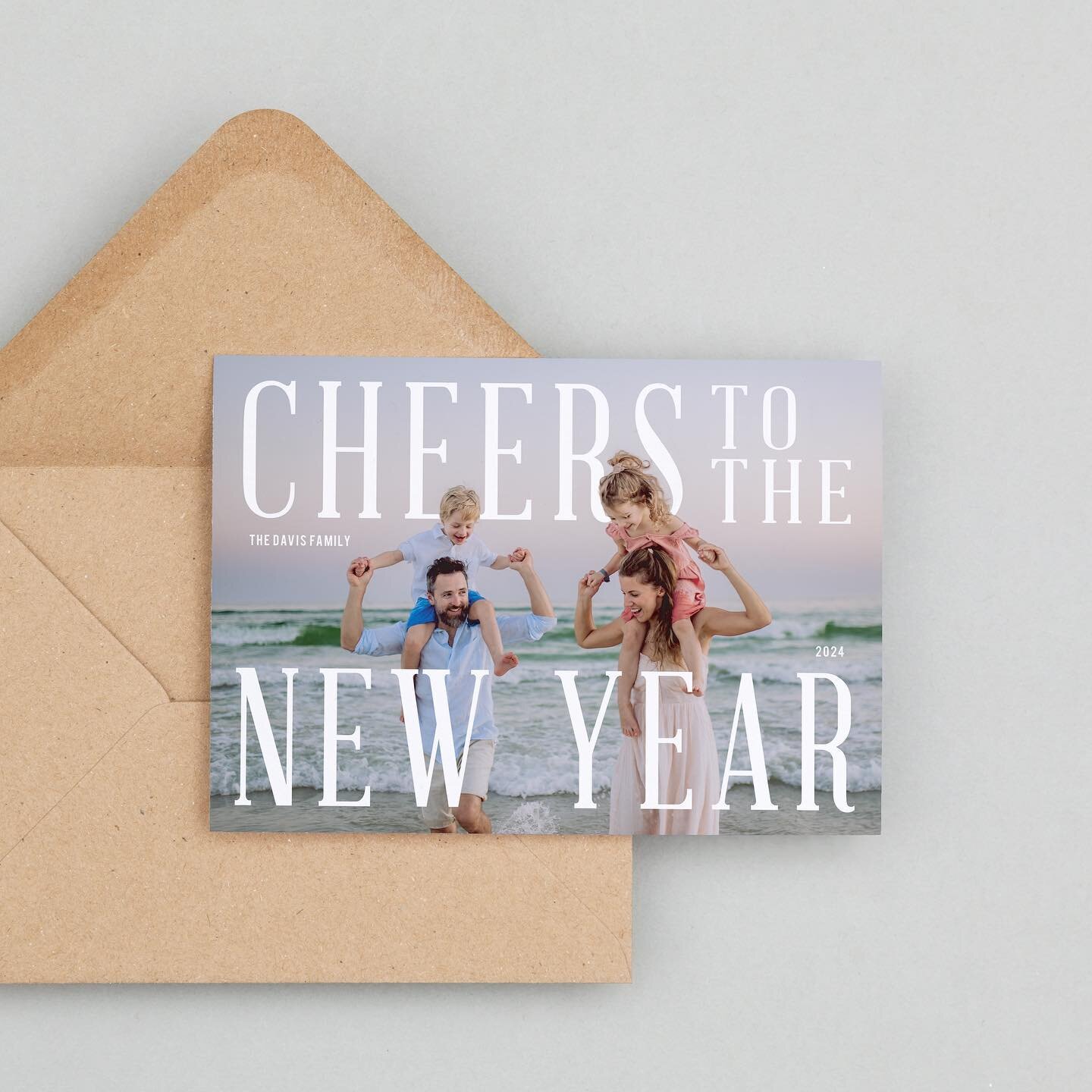 Didn&rsquo;t get to sending a holiday card? Send a New Years card! I&rsquo;ve definitely done this a couple times because December is so hectic! Link for this New Years Cheer card in our bio