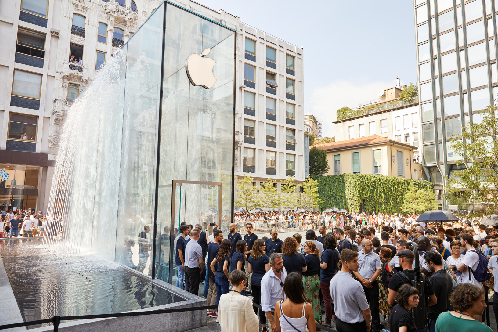 Apple's new store in Milan. Image via Apple