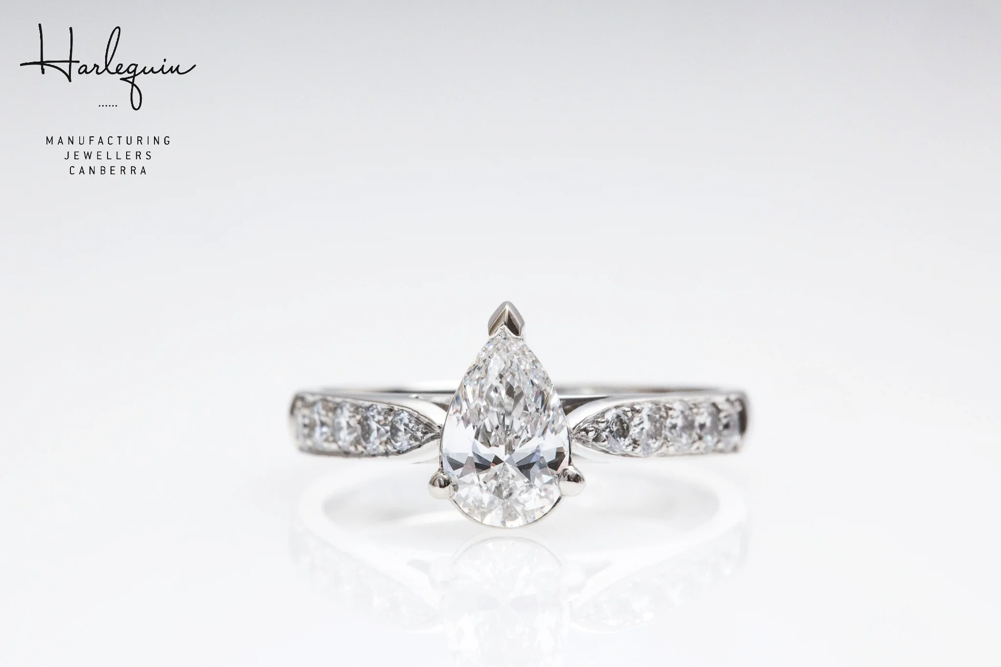 Diamond engagement ring