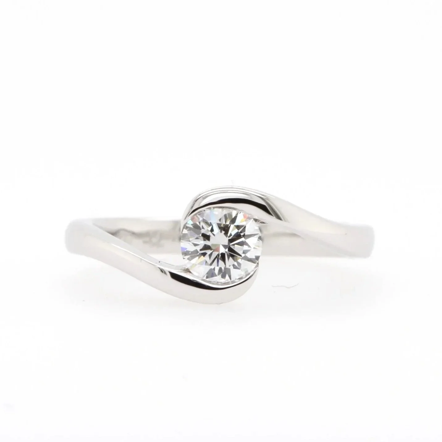 Engagement Rings Without Claws