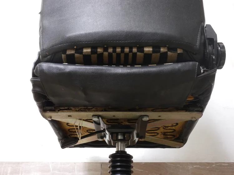 Porsche Desk Chair - mount back (web).jpg