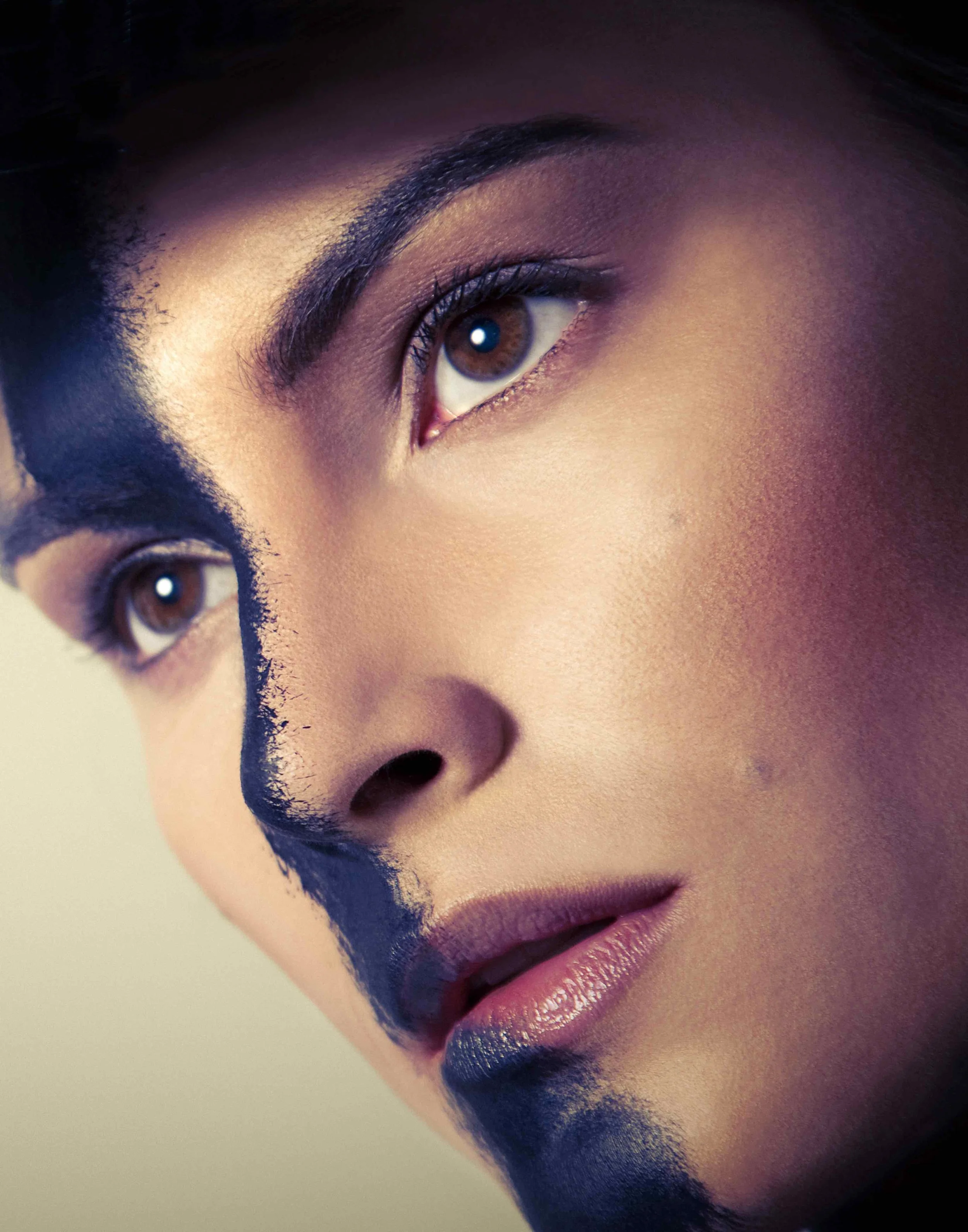 Beauty1124-09-3396-crop copy.jpg