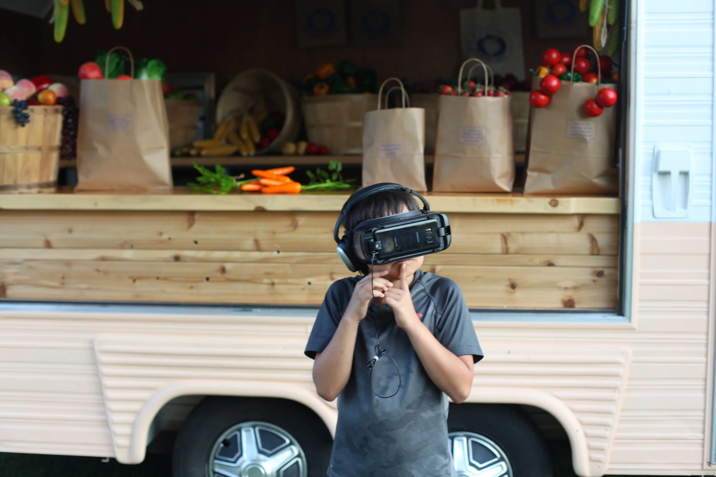  Conceived by Toronto artist Farrah Marie Miranda,&nbsp;Speaking Fruit   is a mobile, roadside fruit-stand and design studio that feeds the movement for migrant farmworker rights.  Drawing on curatorial strategies, Miranda invited artists, academics 