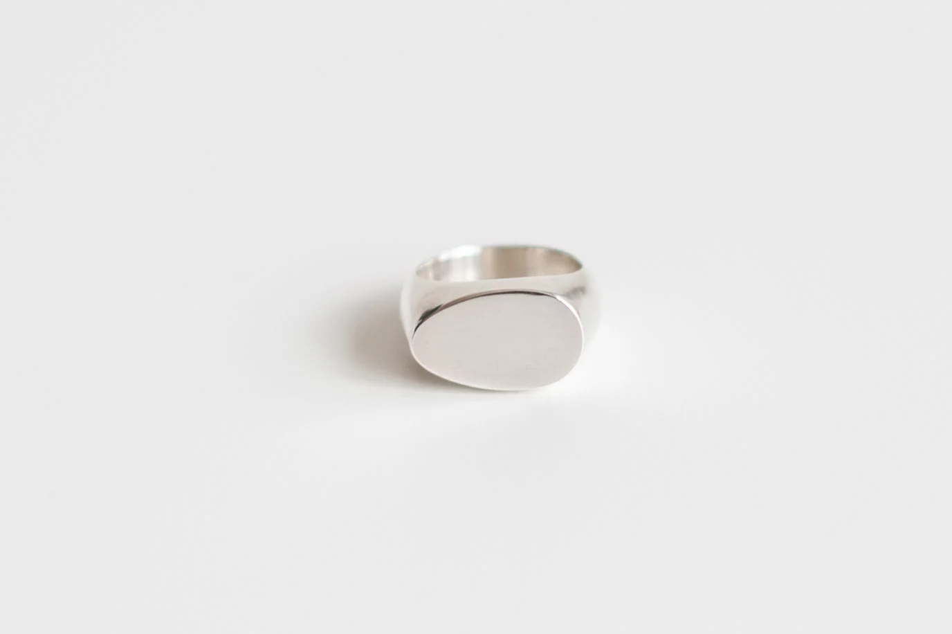 mw-eggSignet-silver.jpg