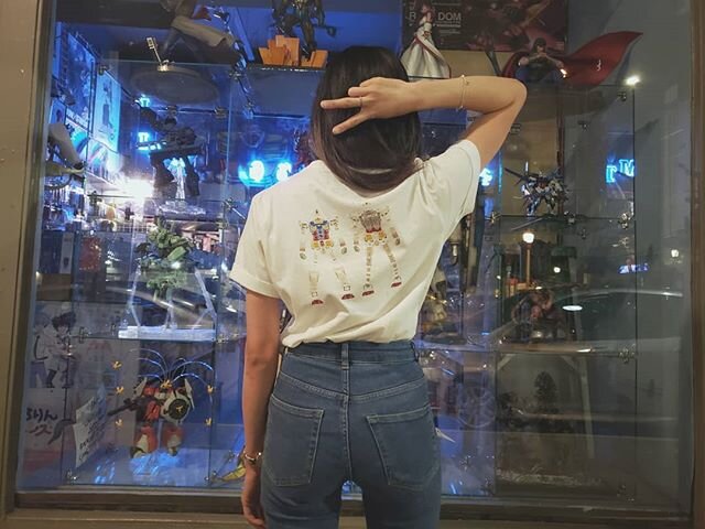 G U N D A M 🤖
📷 @thianna.d
.
.
.
#stylemyescape #fashionstylist #fashionblogger #fashion #style #fashionphotography #blogger #styleblogger #ootd #wanderlust #seattle #anime #gundam