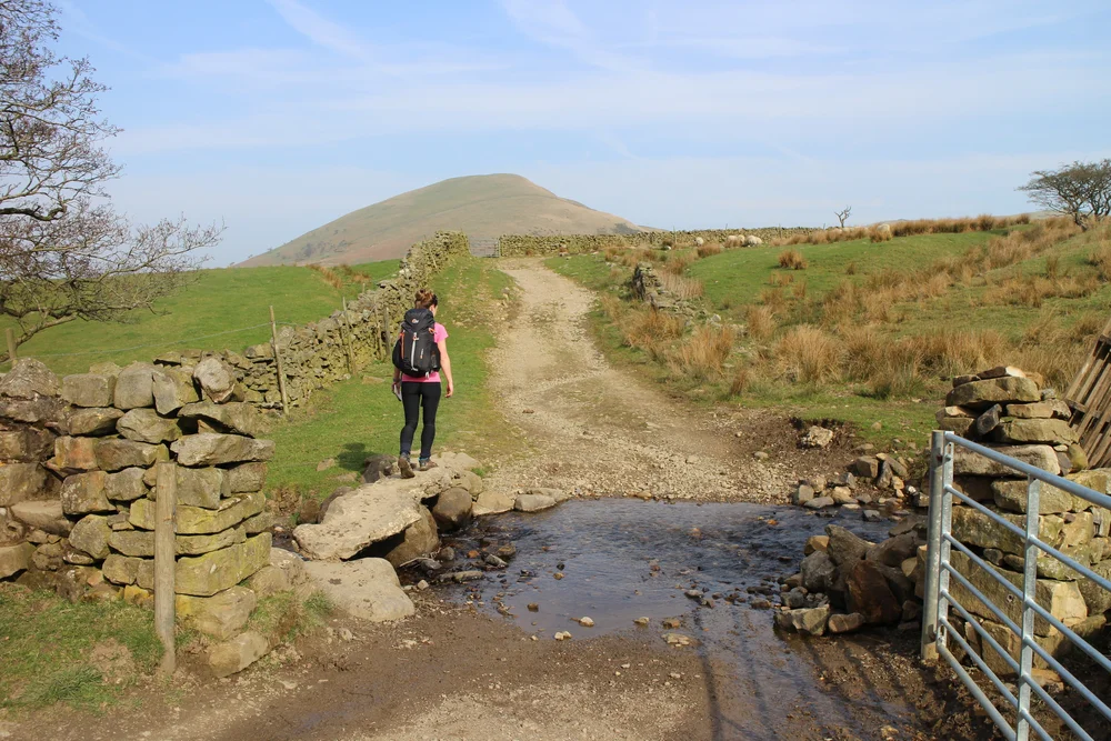  Crossing a stone bridge after leaving Dufton 