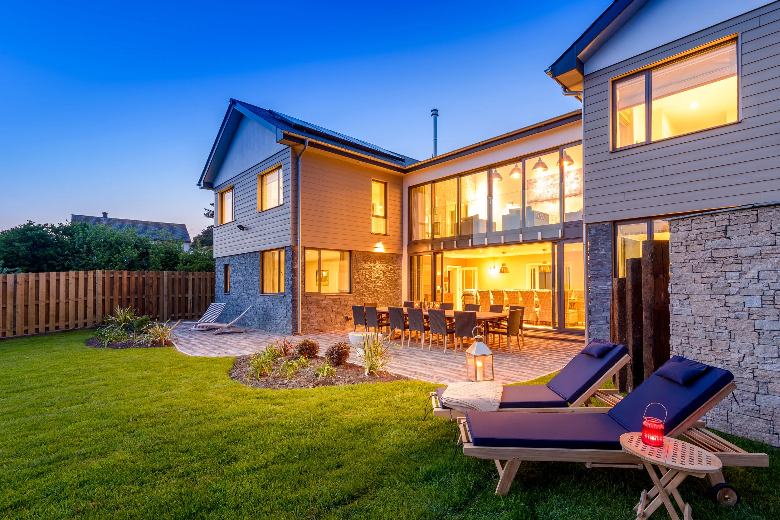Seamist, overlooking Watergate Bay, sleeps 16 (Image: Beach Retreats)