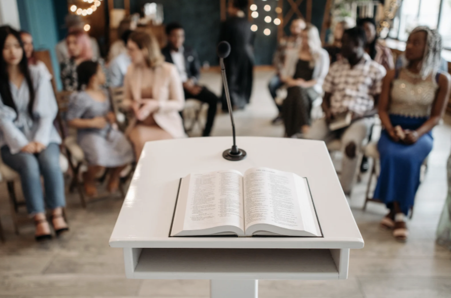 Hands to Pages | Reading with your Deaf Child + Book Signing