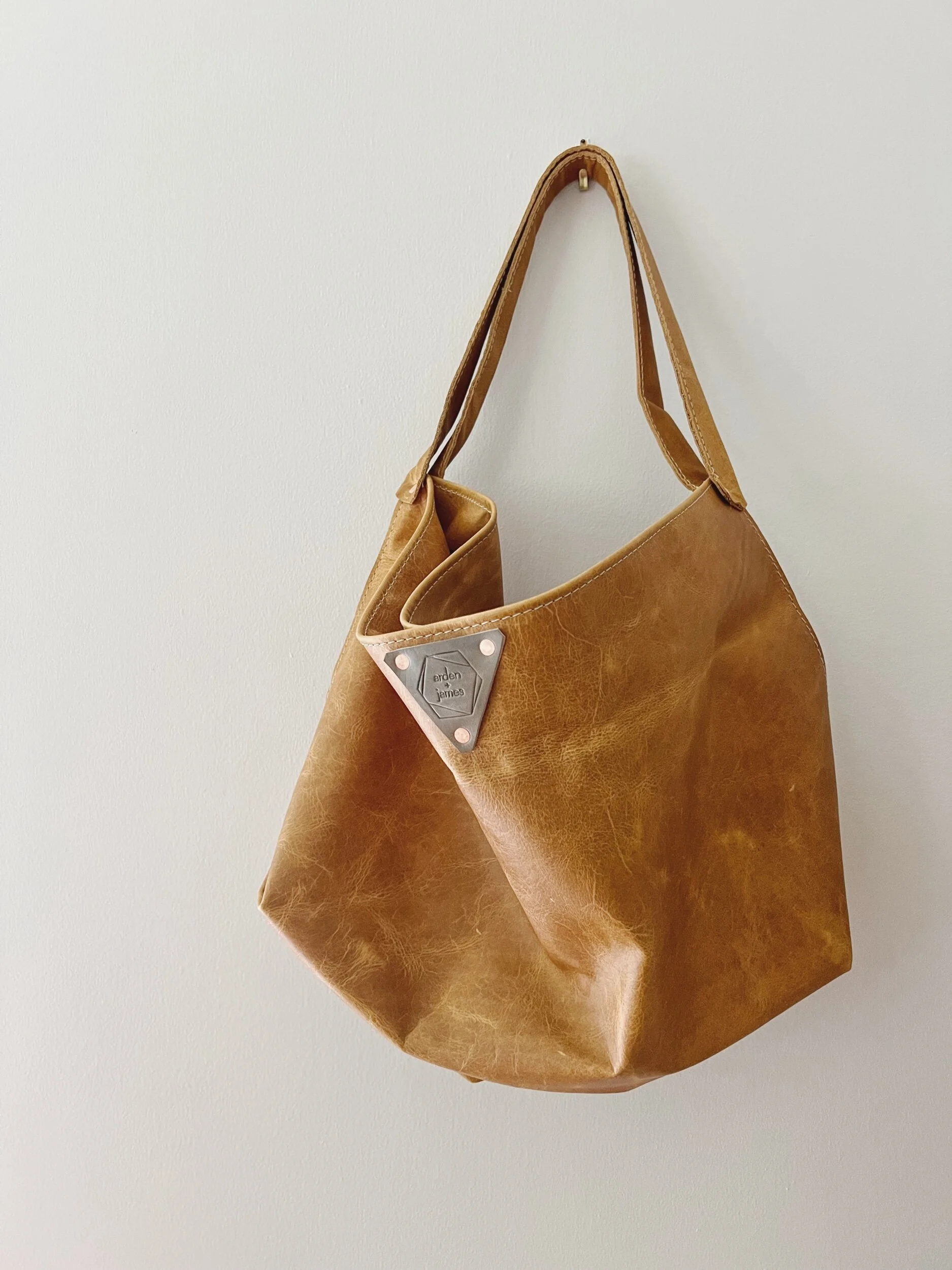 C86A09B7-D8D8-4D91-B1D2-C7EBC8B8F070