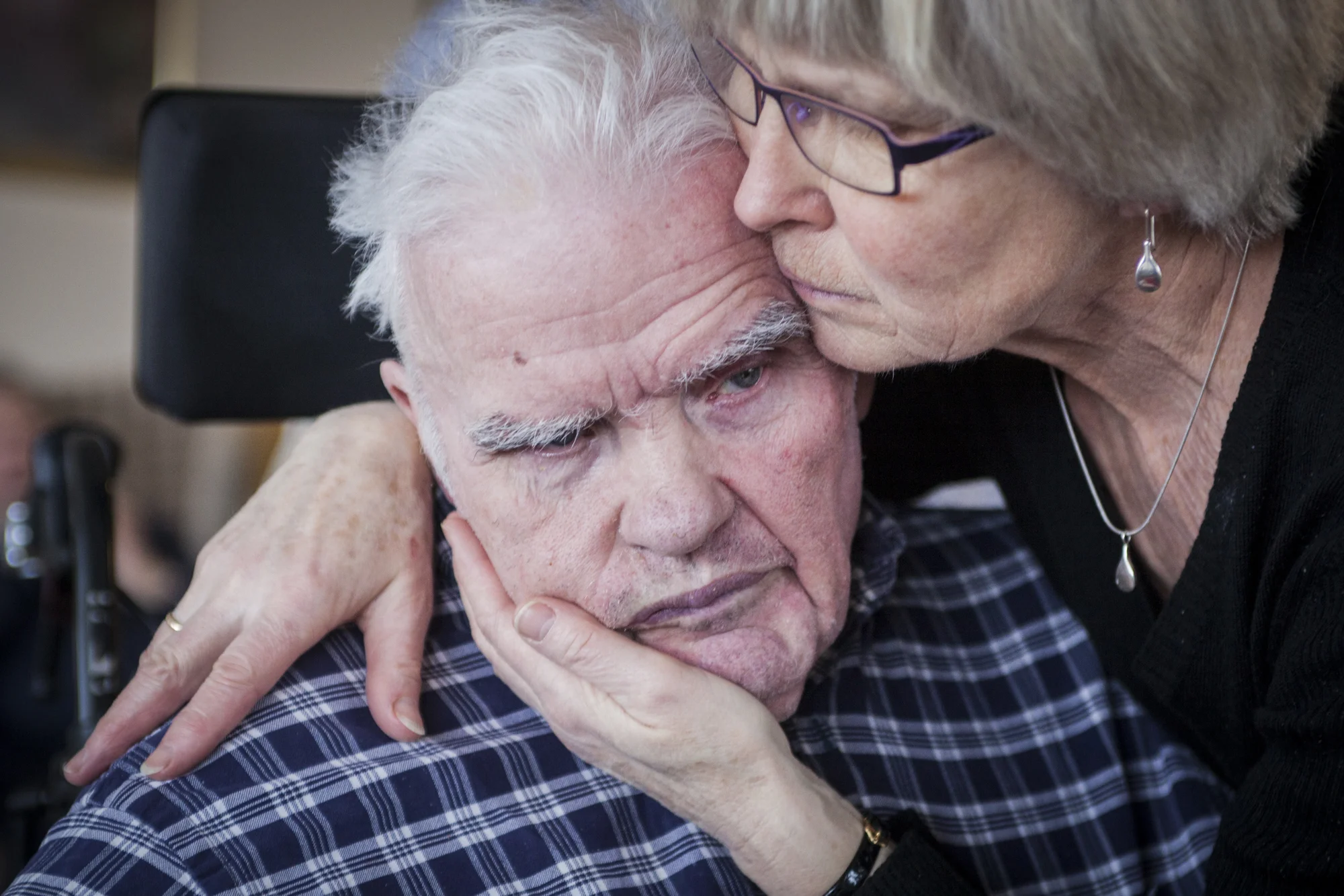 Alzheimers sykdom: Det er normalt å glemme et gjøremål, en tidsfrist eller navnet til en kollega. Hyppig glemsomhet eller uforklarlig forvirring hjemme eller på arbeidsplassen kan være et tegn på at noe er galt.