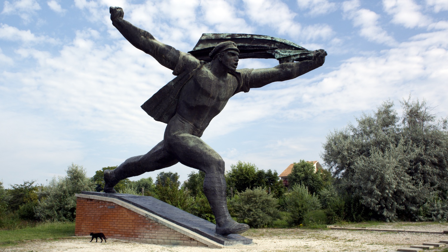    Memento Park,&nbsp;   Carey Young,&nbsp;2010,&nbsp;HD video, 10 minutes 21 seconds  