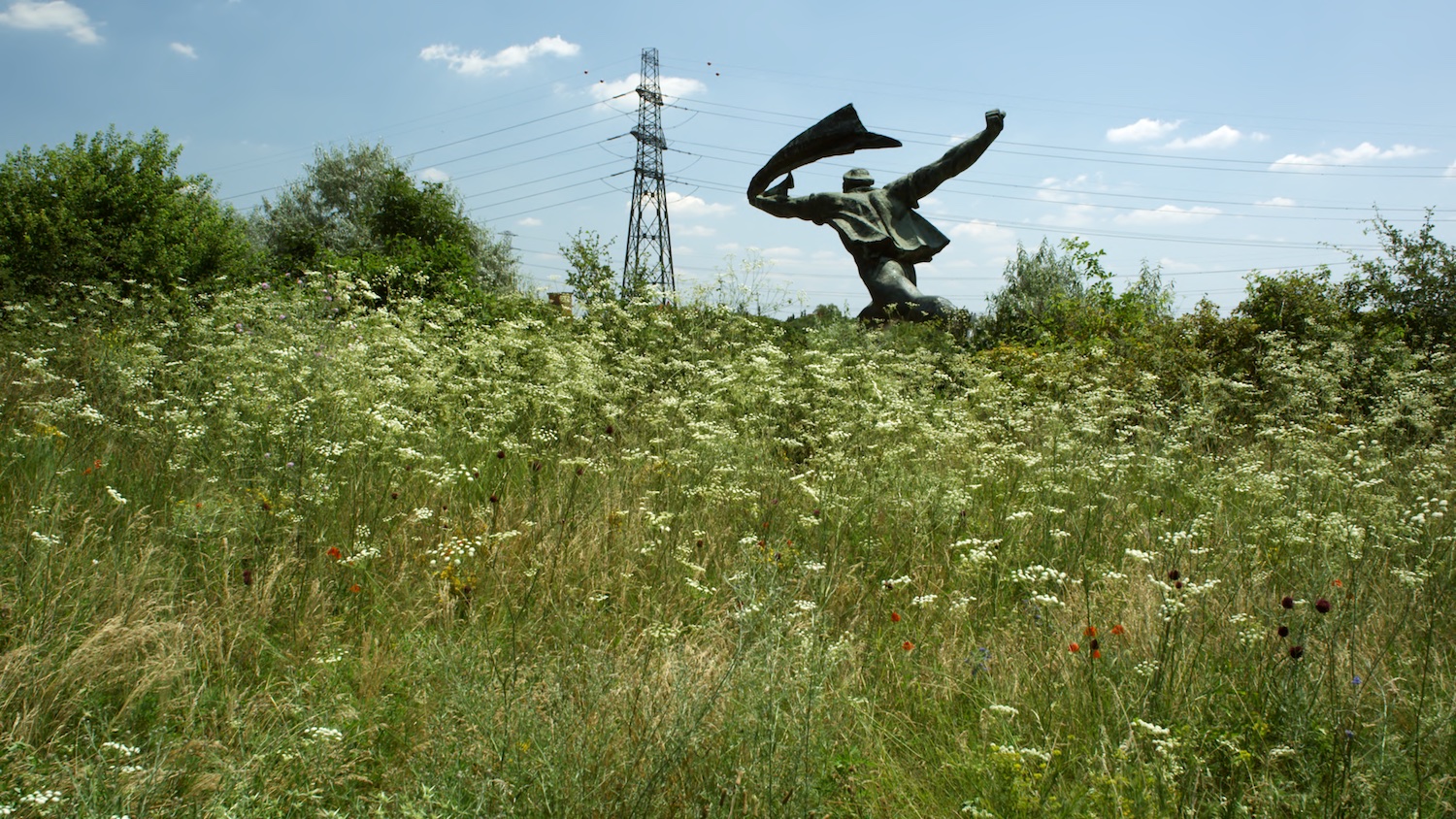    Memento Park,&nbsp;   Carey Young,&nbsp;2010,&nbsp;HD video, 10 minutes 21 seconds  