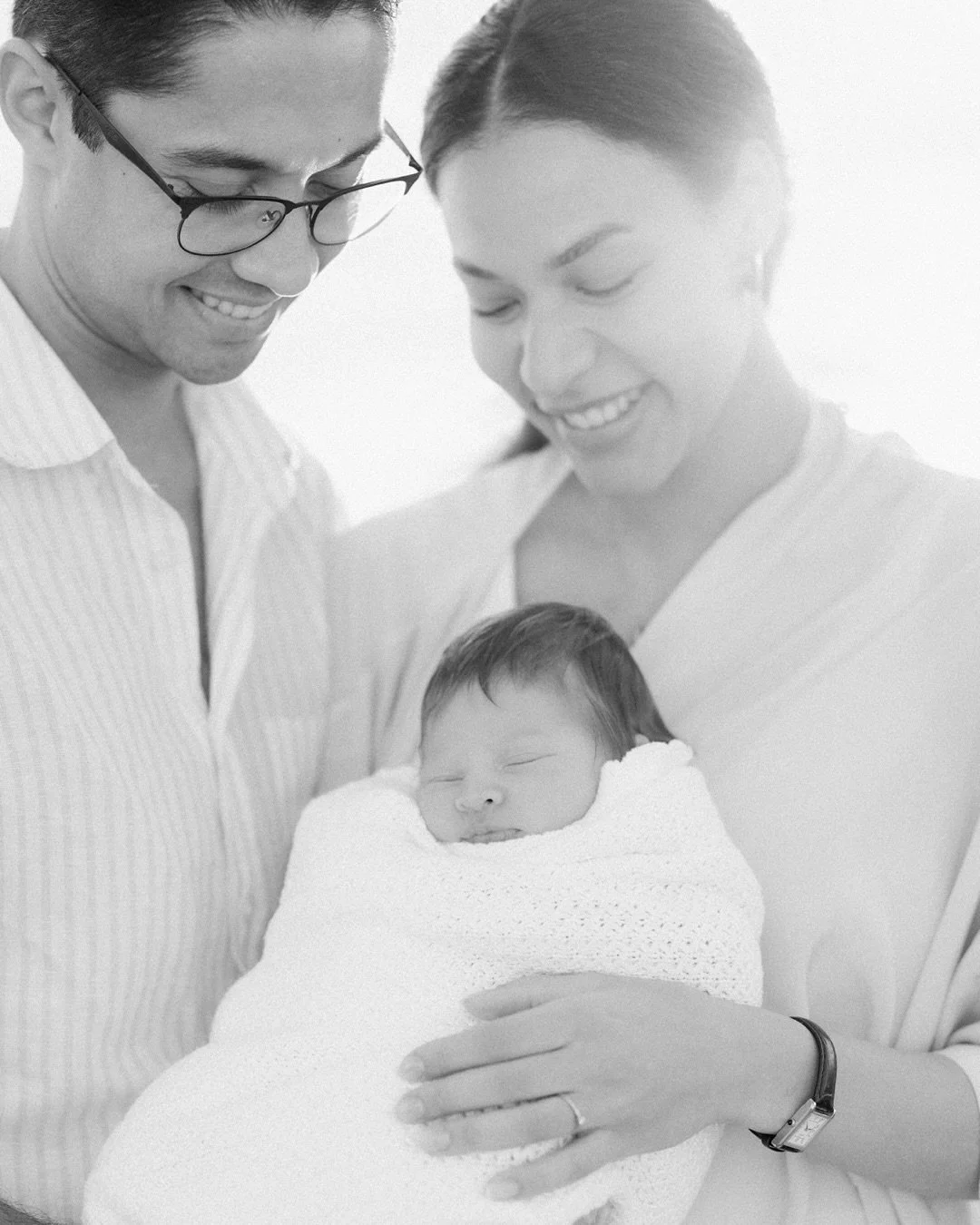 Little one Olivia 🩷 Een dromerige golden hour familie sessie met kleine meid. Zo lief!