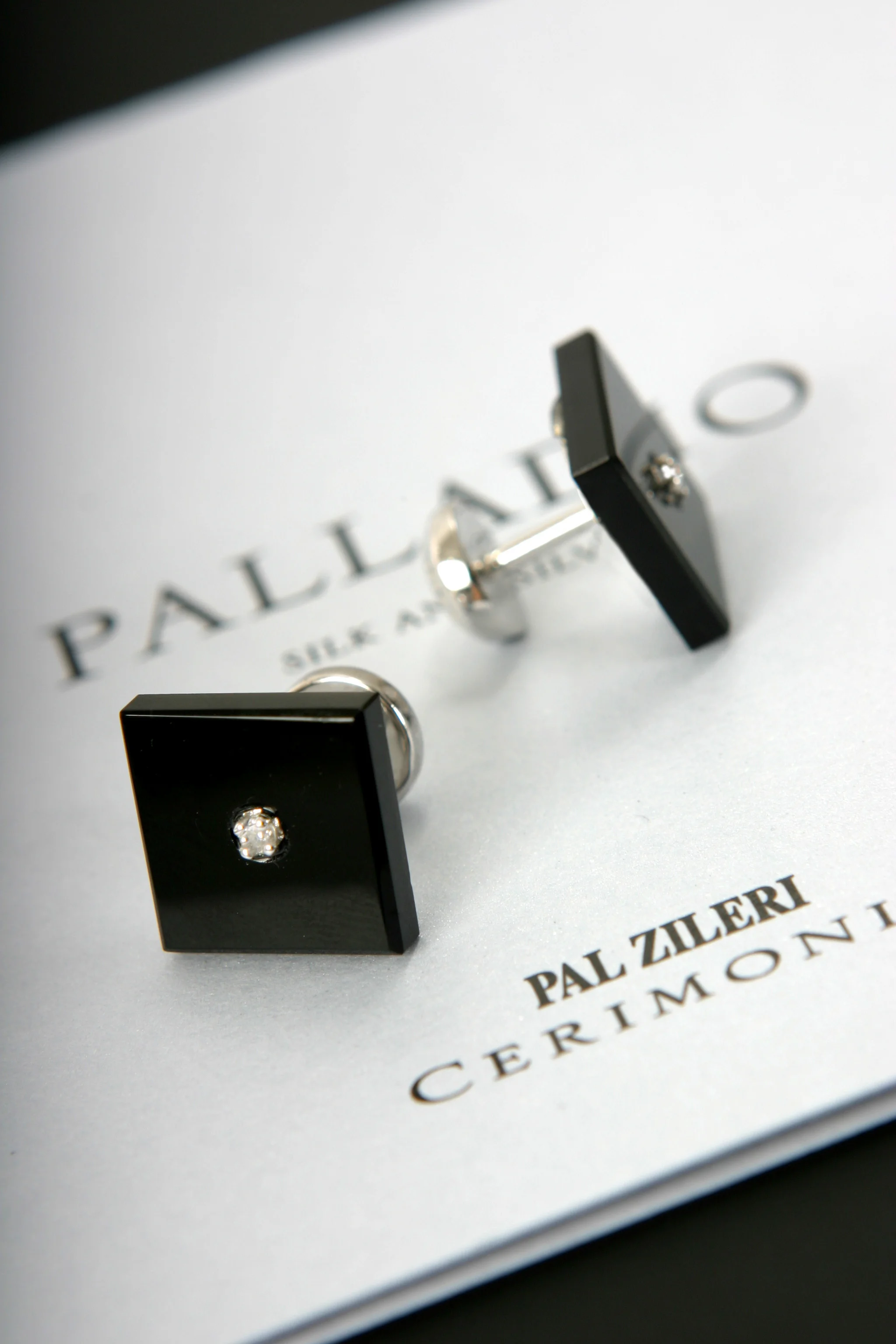 6palzilcufflink.jpg