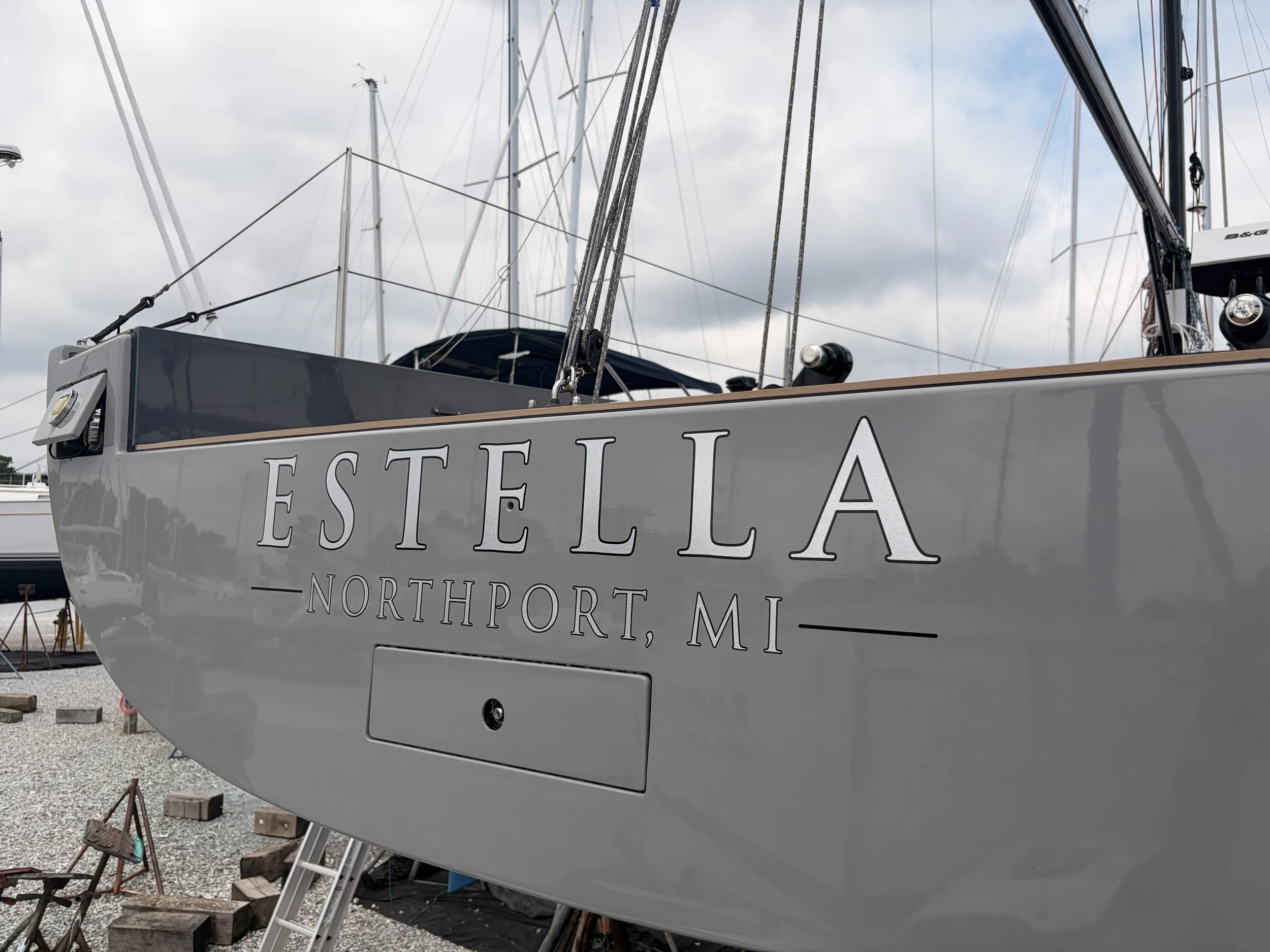 22k brushed silver leaf name graphics