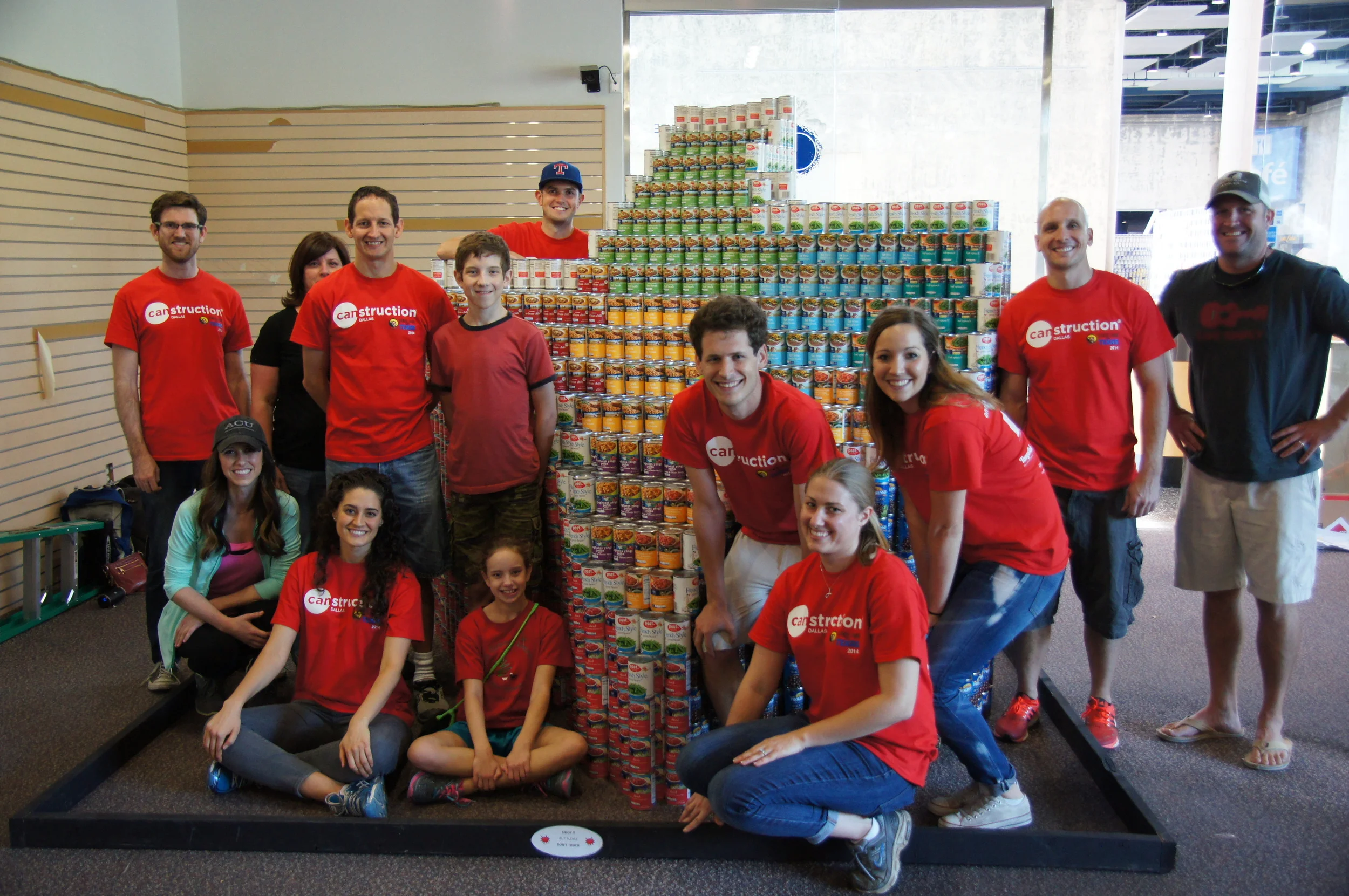 Canstruction 2014: “A Diverse CANvas, One Lone Star”