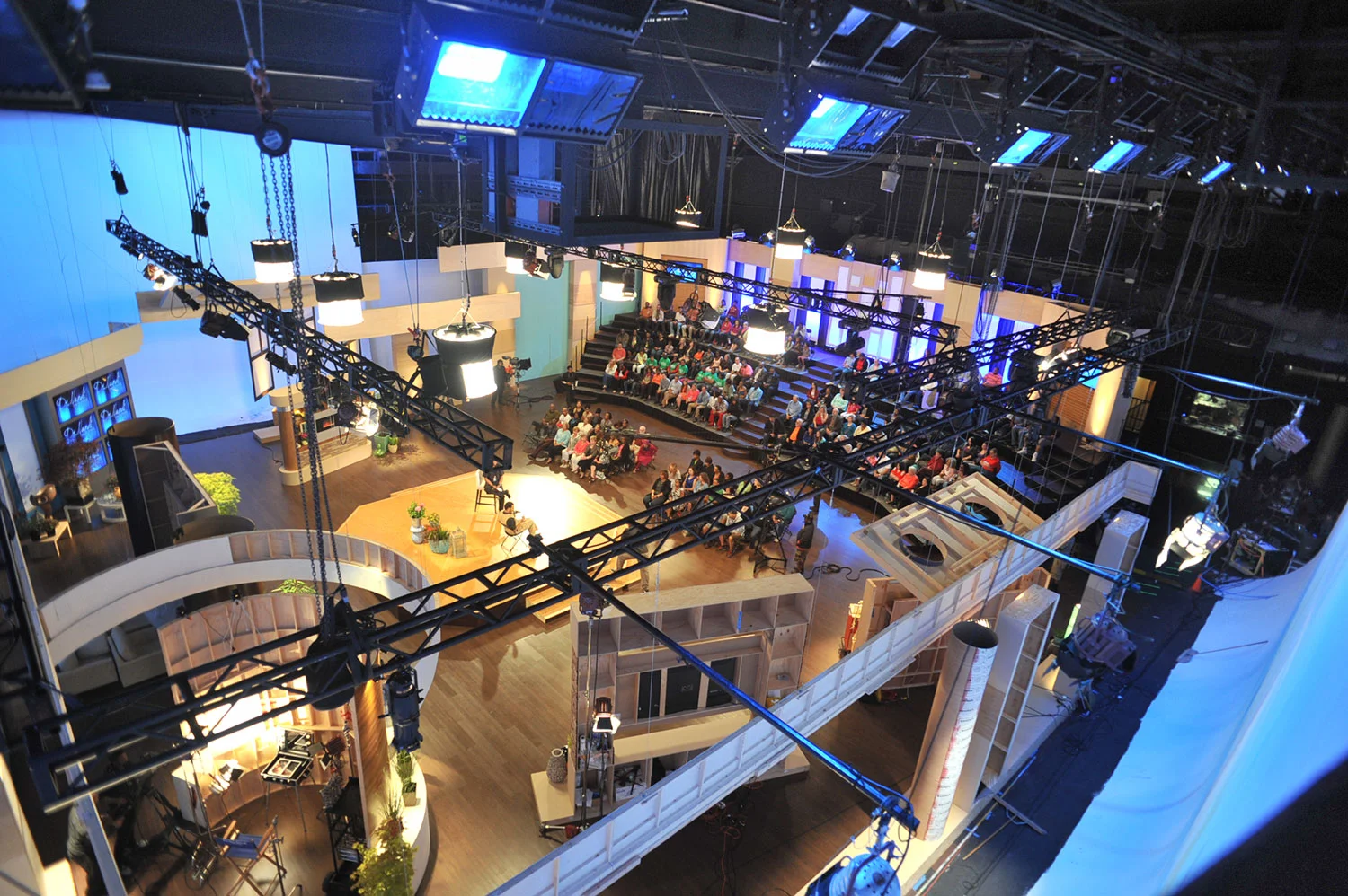 Detroit Stages Photo Gallery Tour