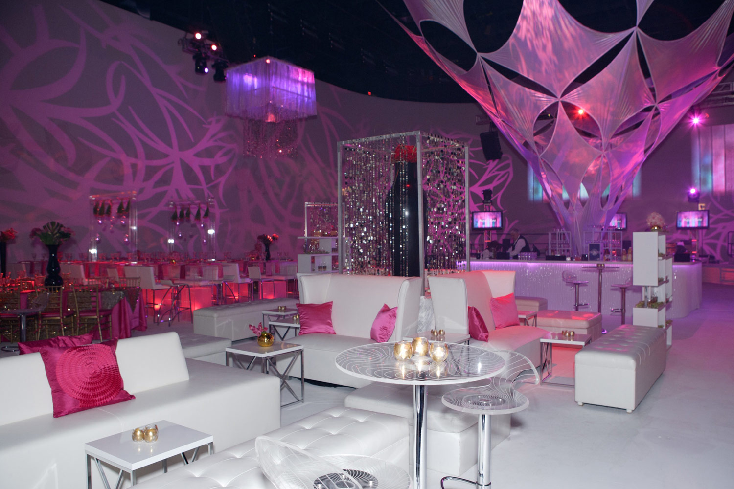 studio_center_stage_a2_dressed1.jpg