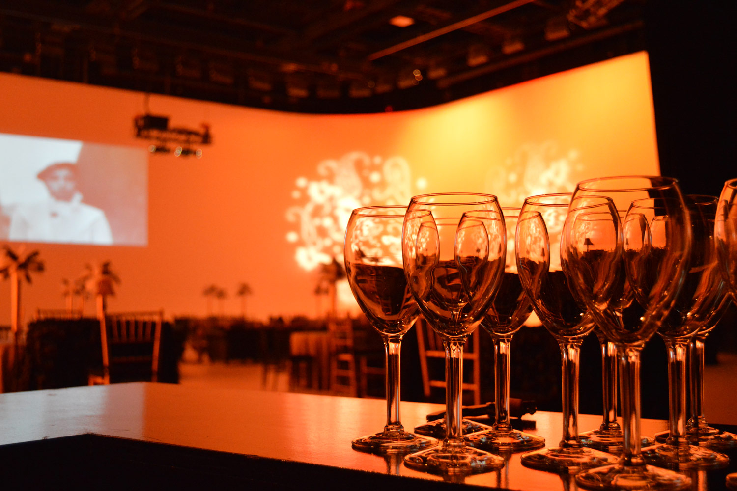 studio_center_wineglasses.jpg