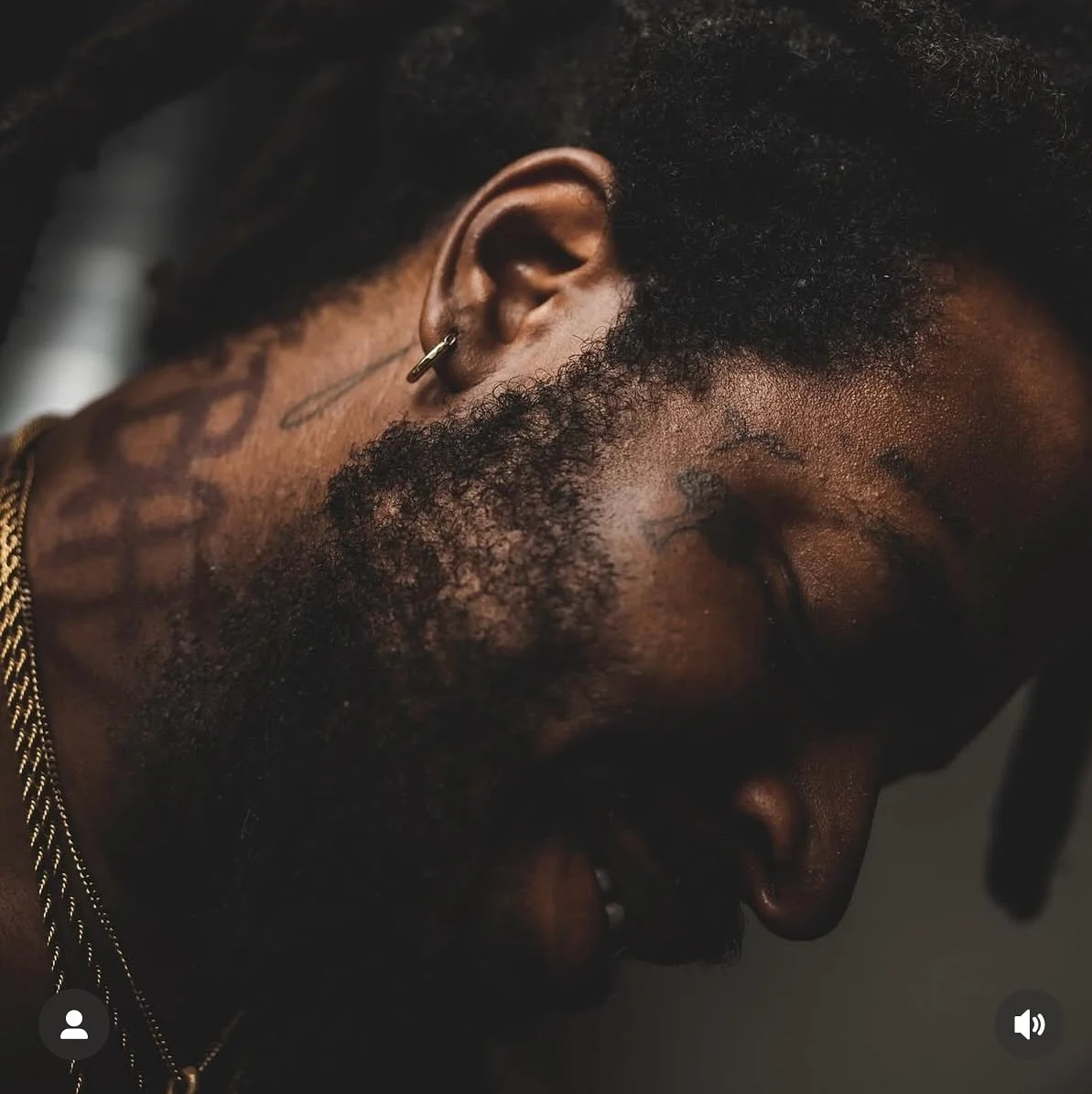 An EVOLVED man is a  Powerful Man with NO LIMITS! An EVOLVED People is a generational  shift in mindset that allows us to live, love,  grow and BECOME who the most high destined for us to BE! @ajmcqueen said we can&rsquo;t just change we must EVOLVE!