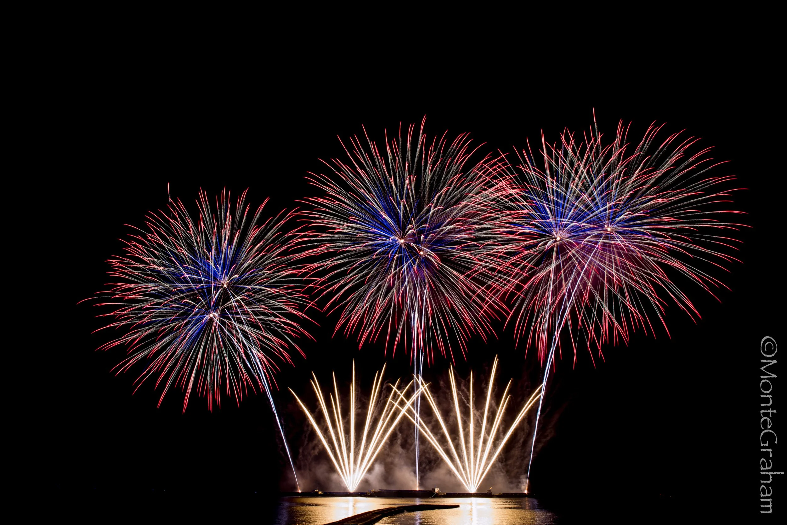 Thailand Fireworks-100.jpg