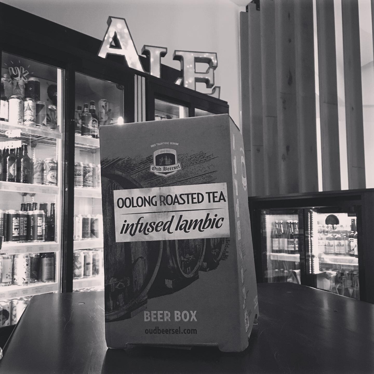 These @oudbeersel 3L beer boxes were so popular last time we got some more.... Here&rsquo;s Oolong roasted tea with its balanced and lightly herbal notes ☕️🍺 #lambic #oudbeersel