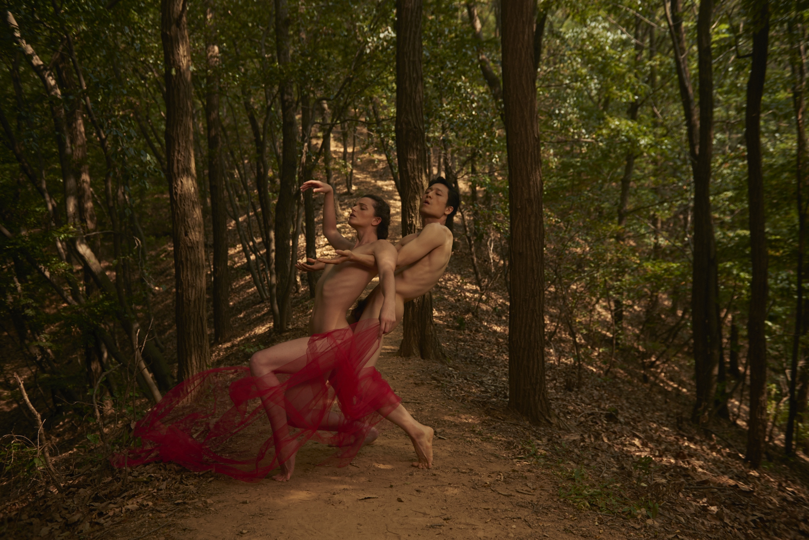 Models: Phylactère Body Artist and Jungmin