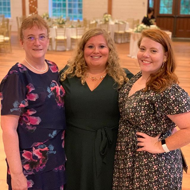 What a whirlwind weekend! I am still recovering from the wedding this past weekend. Couldn’t have made it without these two ladies! Thanks so much for both of y’alls help! #southerncharmplanning #wedding #weddingplanner #historicrosemontspringsbarn #assistants #virginiawedding