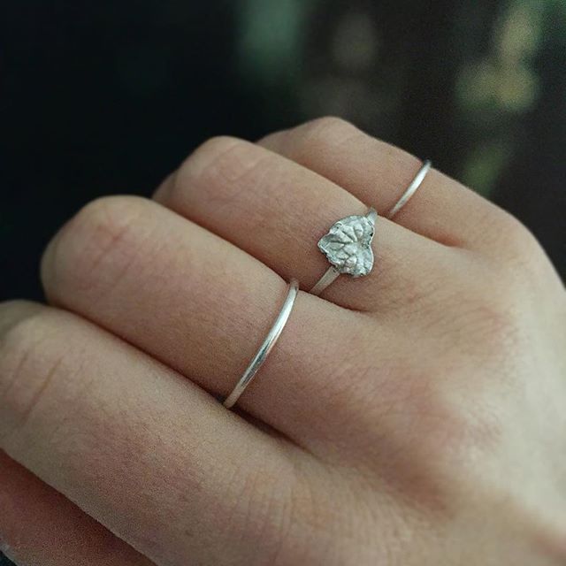 I love the simplicity of these little botanical rings. A tiny ivy leaf, cast in sterling silver. #metalsmith #silversmith #etsy #etsyshop #handmadejewelry #handcraftedjewelry #ivy #leaf #botanical #differencemakesus #natureinspired #jewelry #vsco