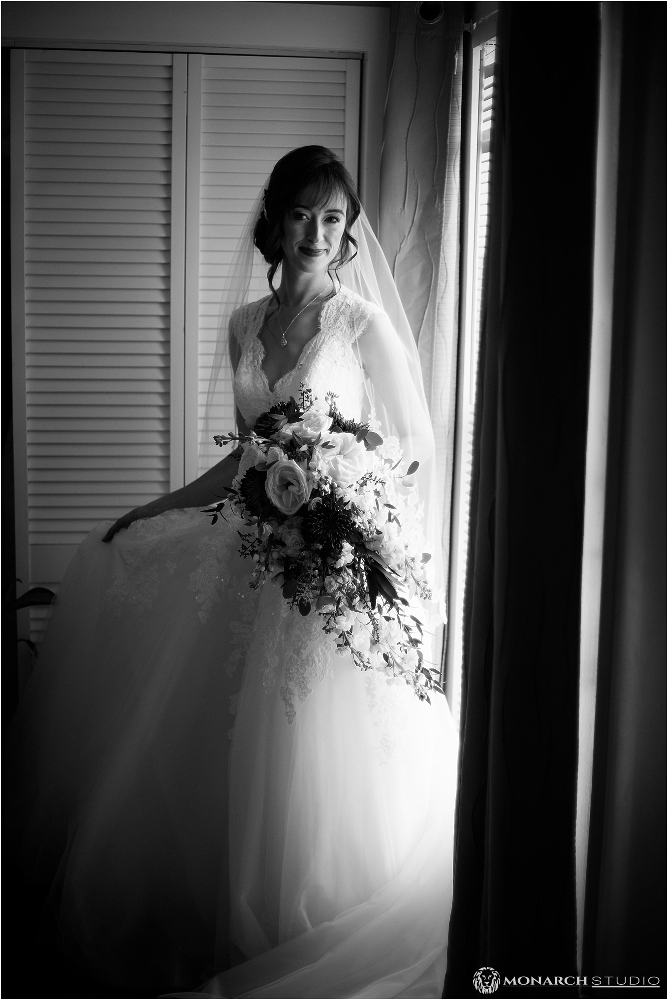 st-augustine-wedding-photographer-white-room-009.jpg
