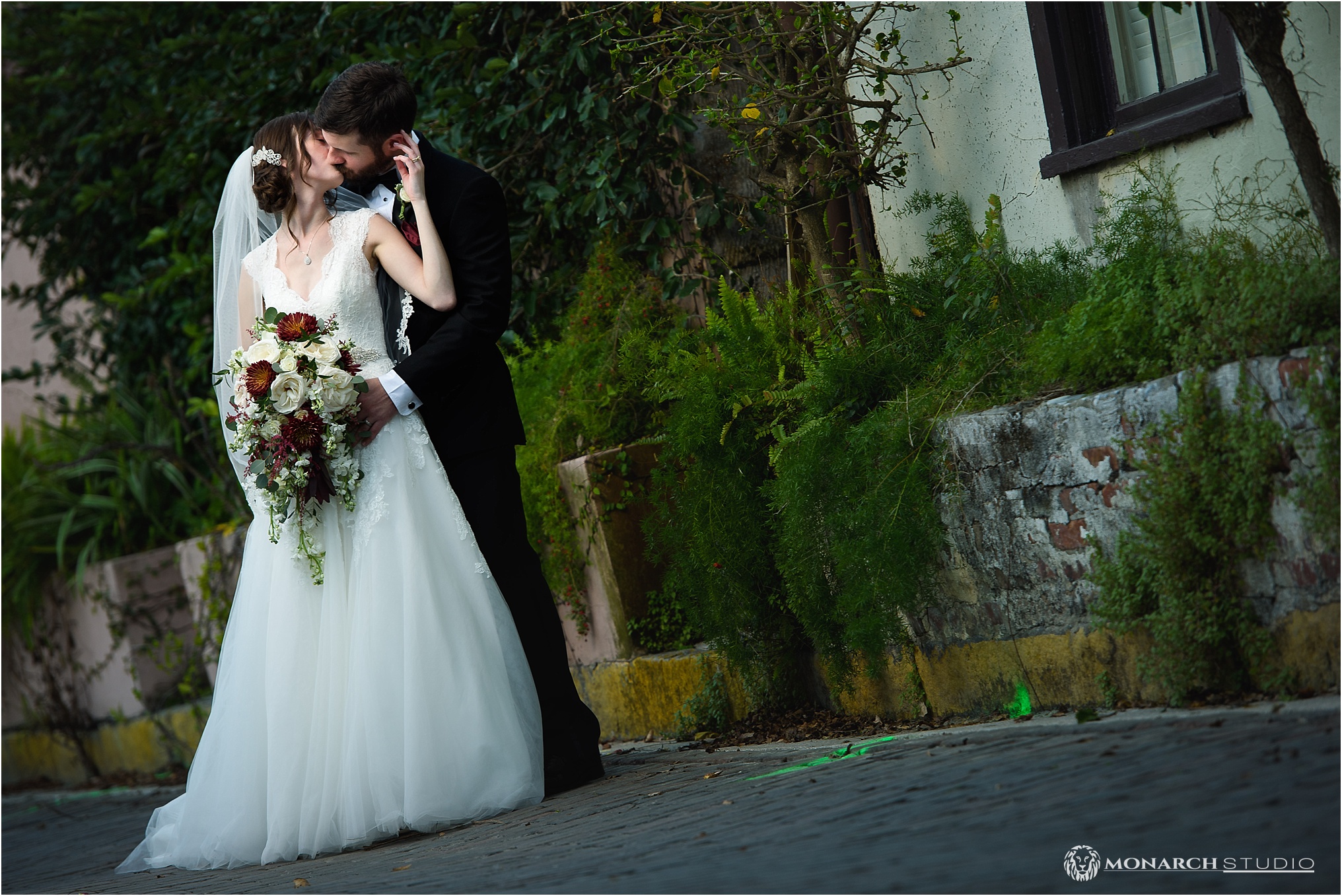 st-augustine-wedding-photographer-white-room-092.jpg