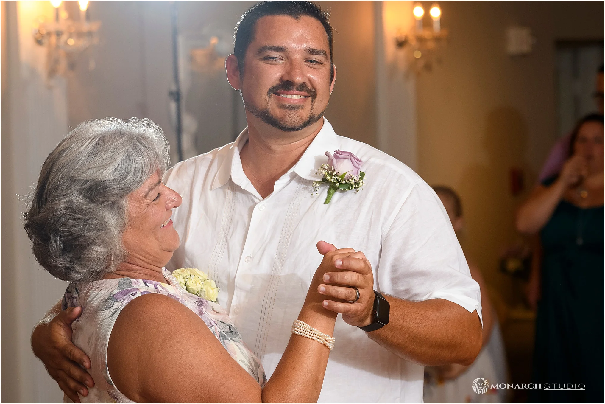 080-saint-augustine-whiteroom-wedding.jpg