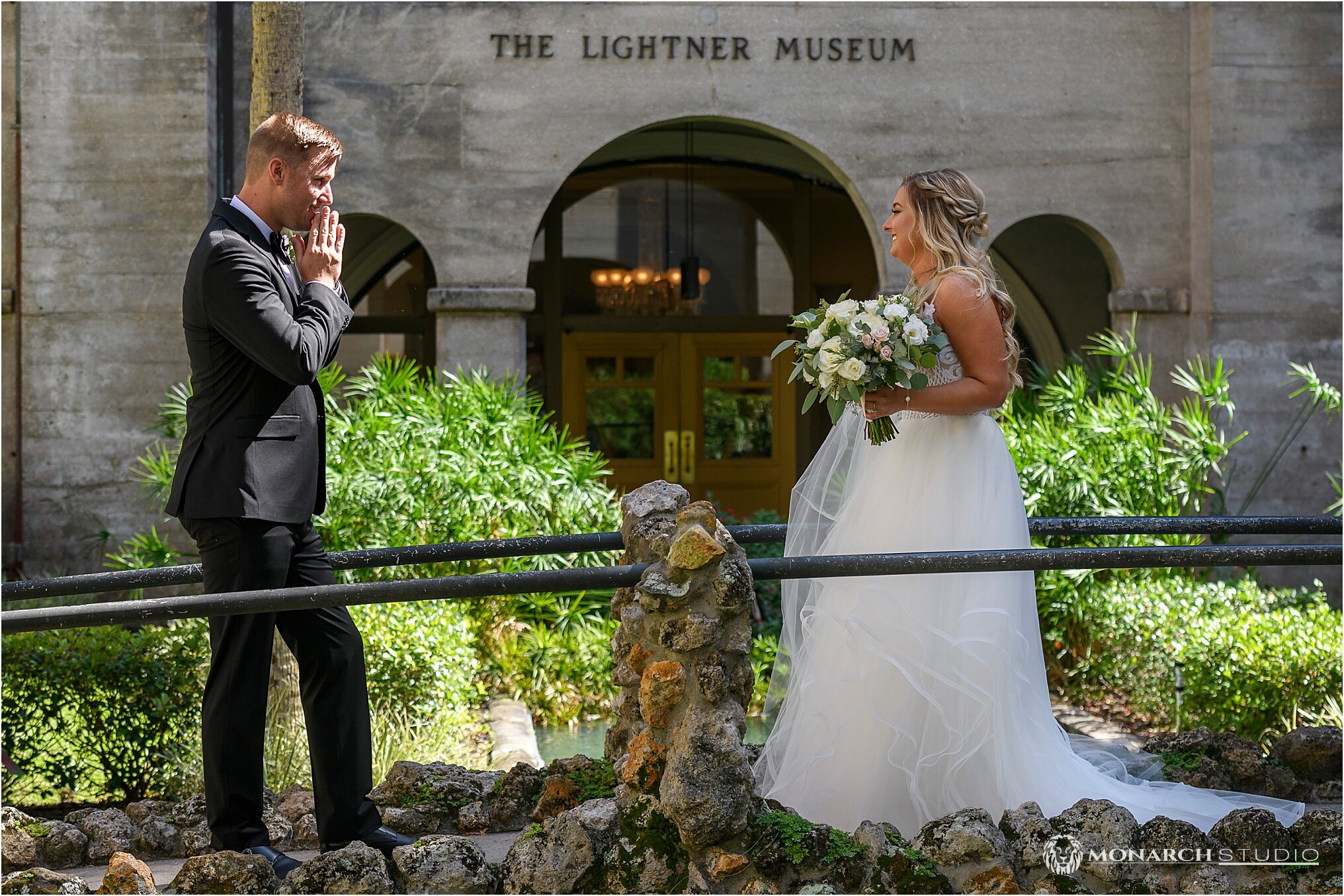 wedding-photographer-in-st-augustine-riverhouse-florida-012.jpg