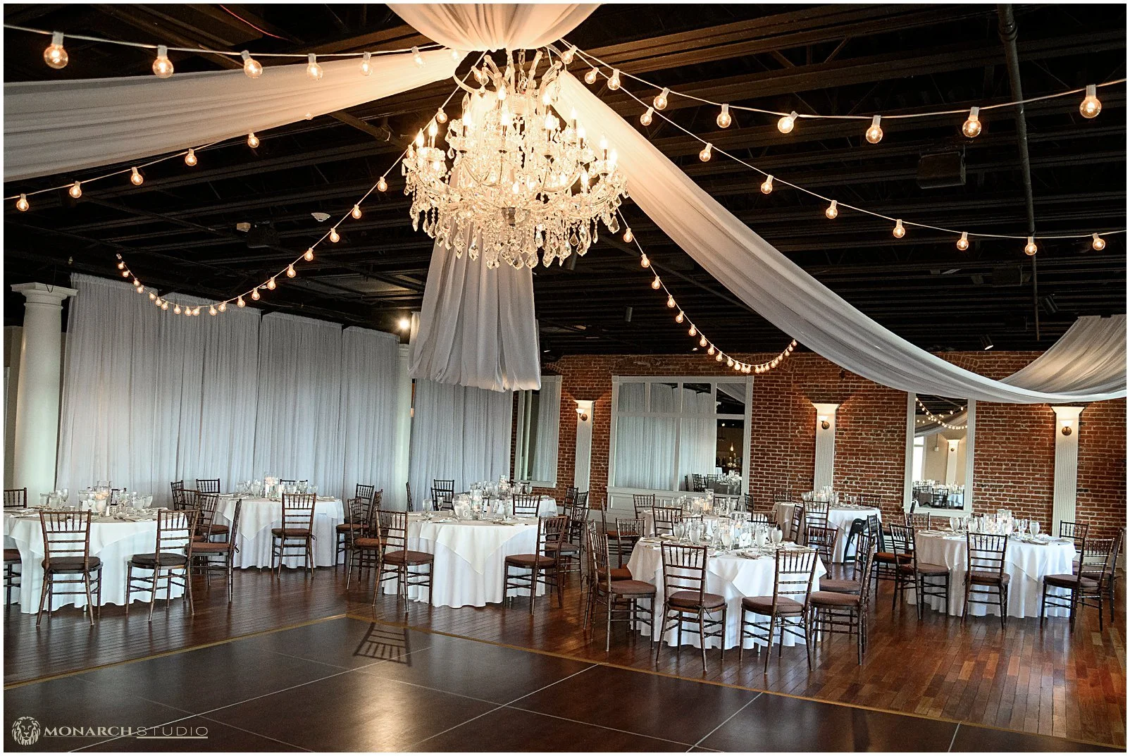 Wedding-at-the-Whiterooom-in-saint-augustine--030.jpg