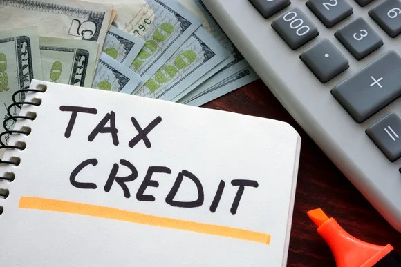 tax-credit_gettyimages-504572064_large.jpg