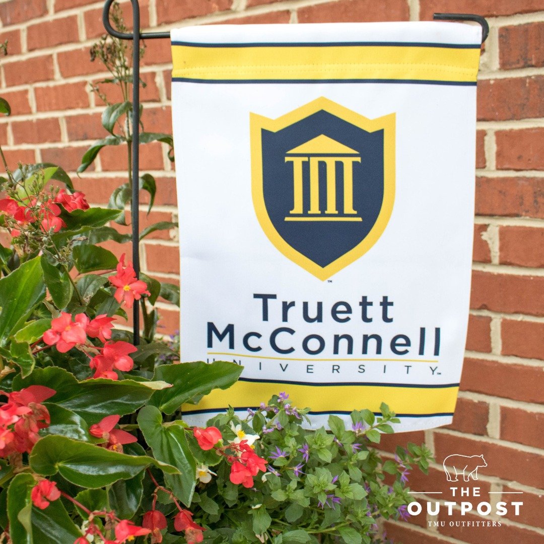 Spruce up your outdoor space and show off your TMU pride with one of our outdoor flags! 🏳️🐻🪴
#outdoorflags #summer #college #truettmcconnell #theoutpost #wearetmu #gobears