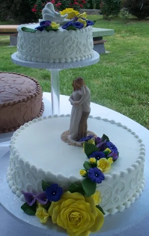 Cake on a Floating Stand