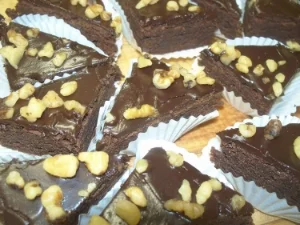 Iced Brownies with Walnuts