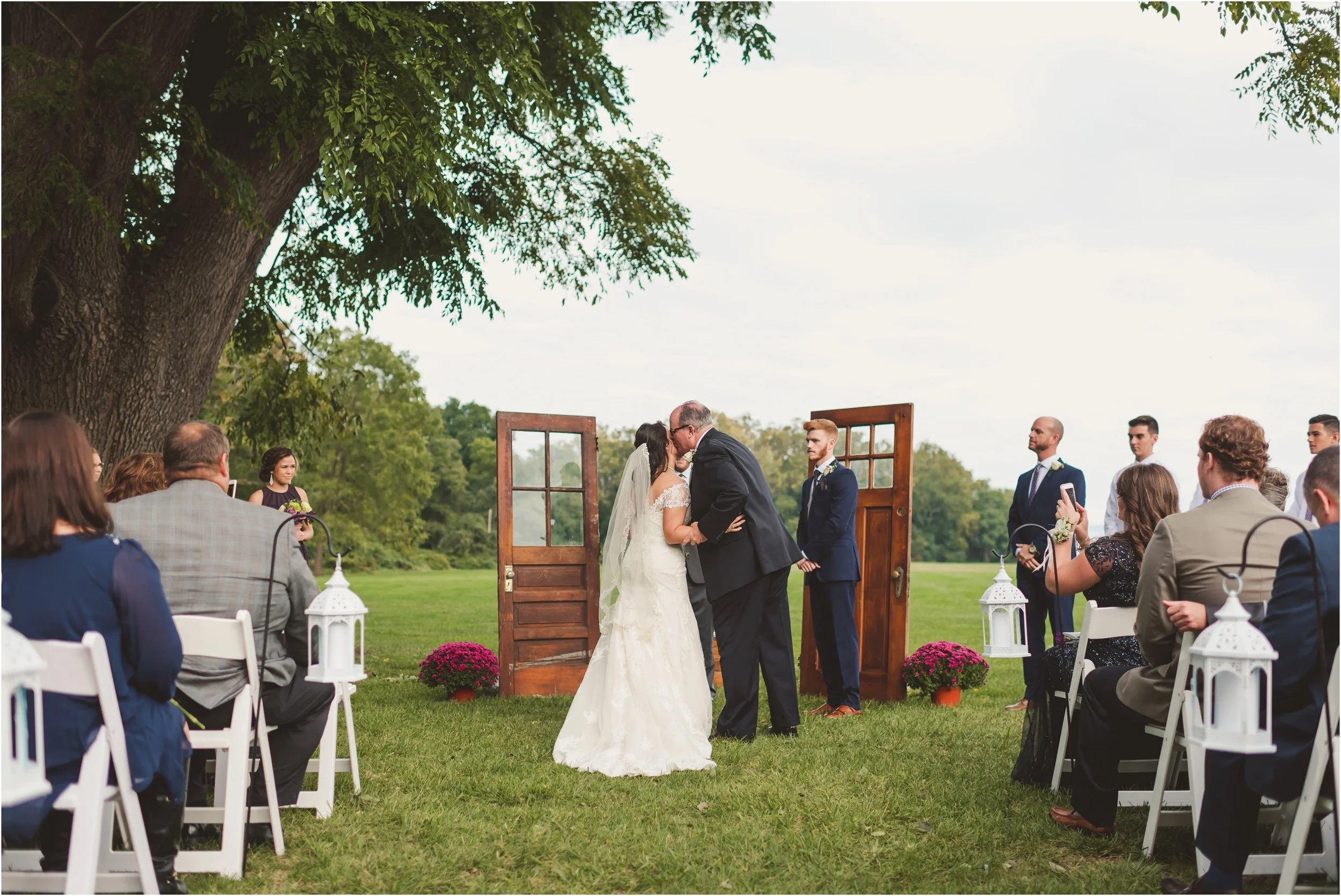 brittney-nestle-photo-swan-harbor-wedding-garrison.jpg