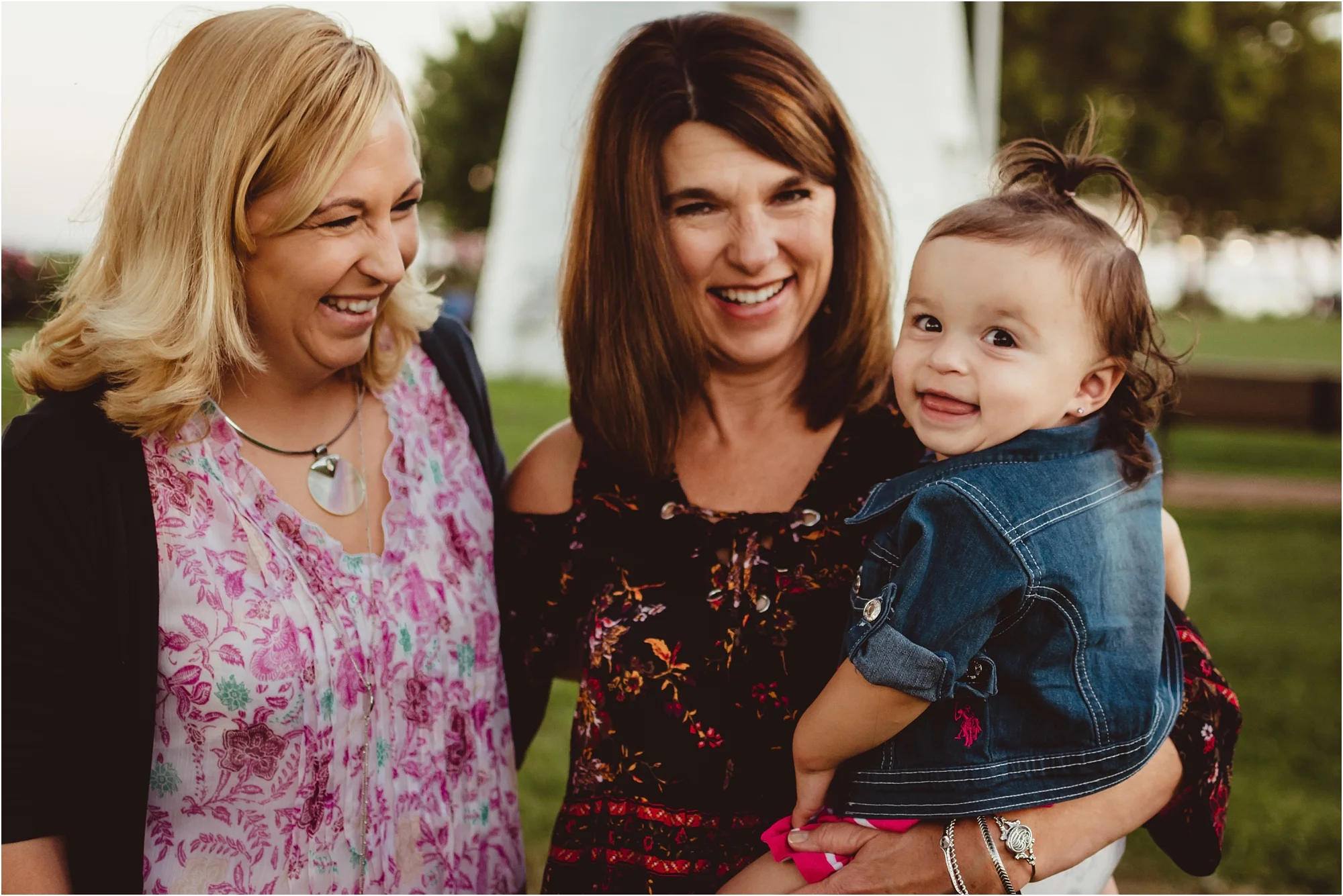 bnp-madden-family-portraits-concord-point-lighthouse.jpg