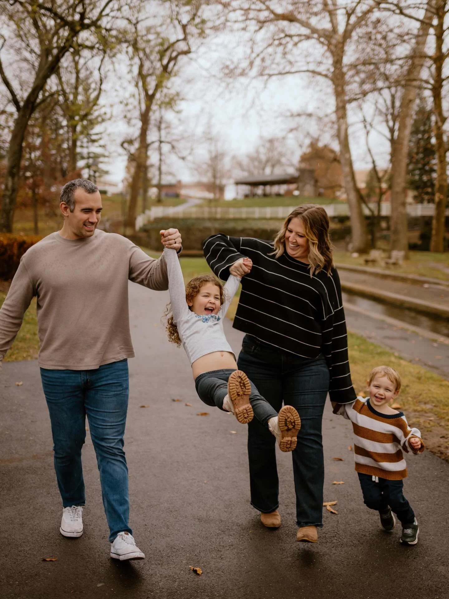 There&rsquo;s something special about a friendship that lasts no matter the distance between. 🍁

While visiting back in MD for Thanksgiving, we got to see our sweet friends Brad + Heather, who we met here in AZ before they moved back to their hometo