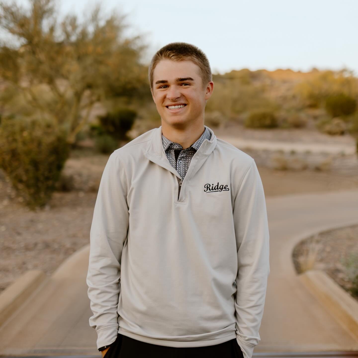 It&rsquo;s SENIOR season! 🎓

Desert, golf course, neighborhood coffee shop- the options are customizable to make the session your own! Outfit changes, cap + gown, hobby props are all allowed. Share the session time with your HS bestie or split a ful