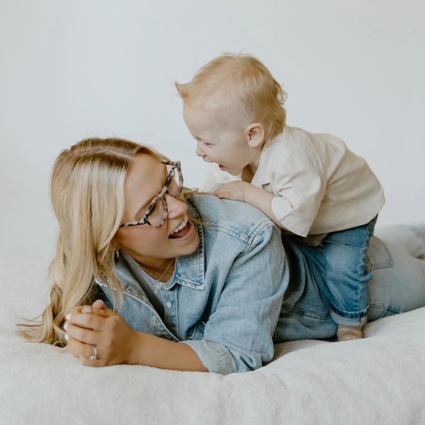 Absolutely loved photographing at @thelightloftaz this past Saturday and thankful for sweet friends who trust me to capture all the memories with their growing babies.

I&rsquo;ll be opening summer up for Saturday studio sessions to beat the heat. Fa